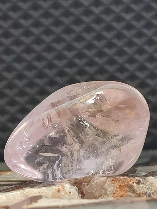 Améthyste du Brésil - Pierre roulée Taille Moyenne - Grade Prémium Améthyste du Brésil pierre roulée