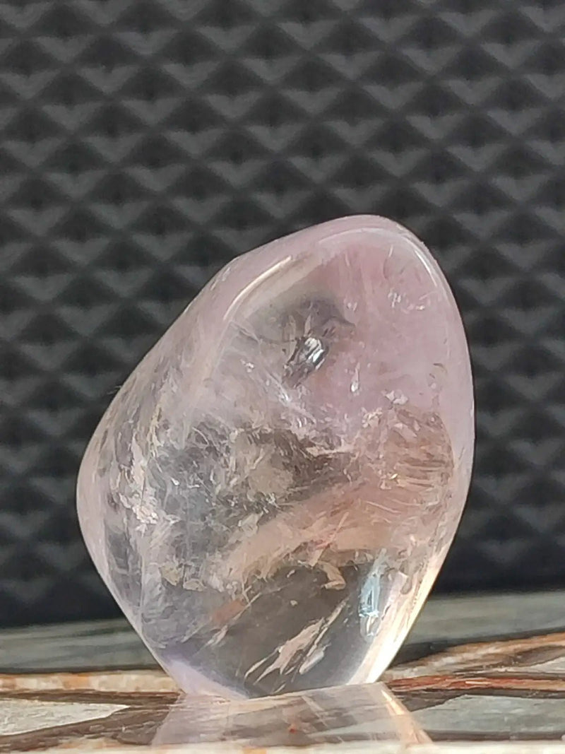 Chargez l&#39;image dans la visionneuse de la galerie, Améthyste du Brésil - Pierre roulée Taille Moyenne - Grade Prémium Améthyste du Brésil pierre roulée
