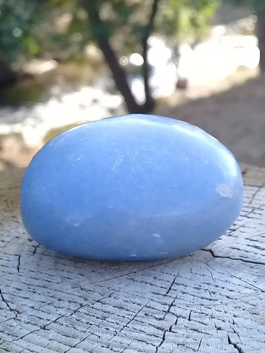 Angélite galet 4,2 X 3,5 X 2,5cm Grade A ++++ Angélite galet