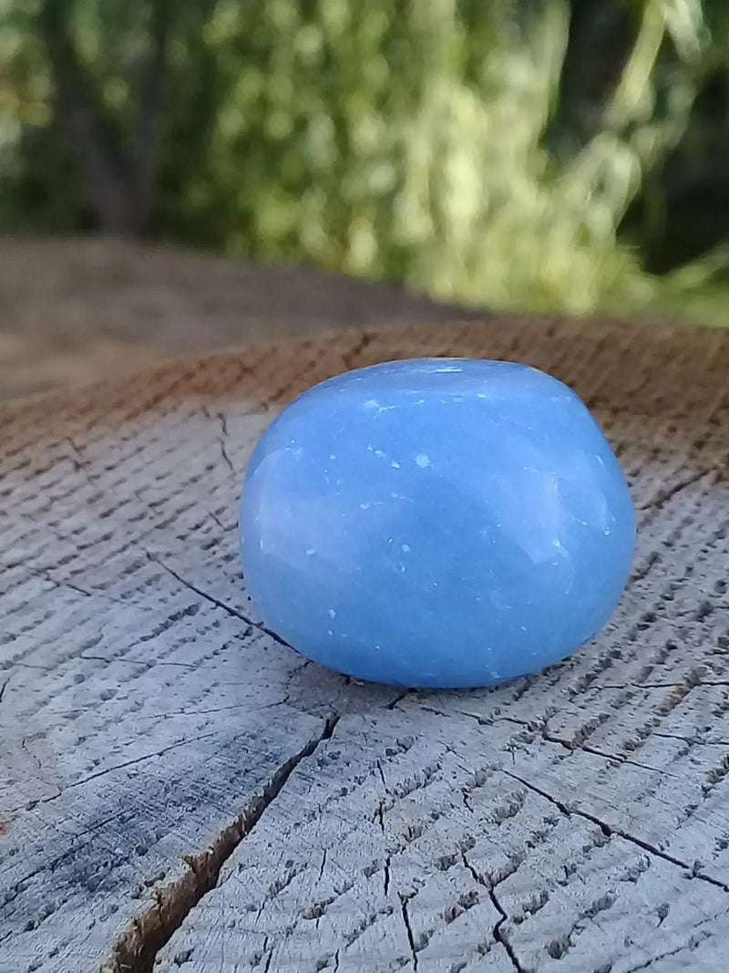 Load image into Gallery viewer, Angélite pierre roulé Grade A ++++ Angélite pierre roulée
