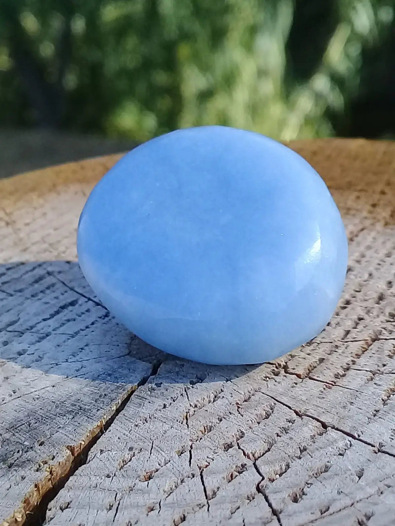 Load image into Gallery viewer, Angélite pierre roulée Grade A ++++ Angélite pierre roulée
