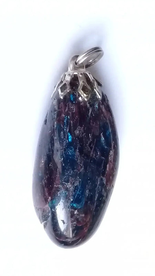 Apatite bleue cristallisée à inclusions de Rutile Hématoïde - Pendentif - Grade Prémium Apatite bleue cristallisée à inclusions de Rutile