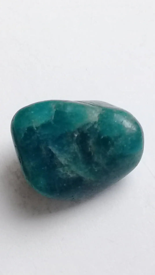 Apatite bleue cristallisée Grade A ++++ pierre roulée Apatite bleue cristallisée pierre roulée Dans la besace du p'tit Poucet...   