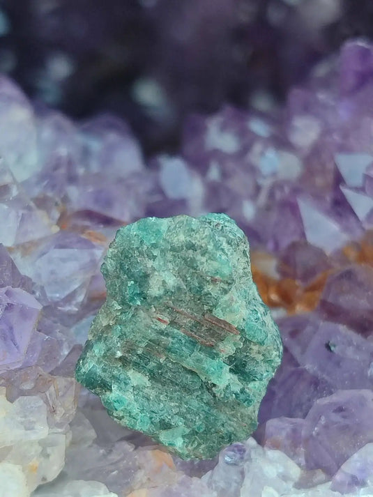 Apatite bleue du Brésil - Pierre brute (Taille Petite à Moyenne) - Grade Prémium Apatite bleue pierre brute