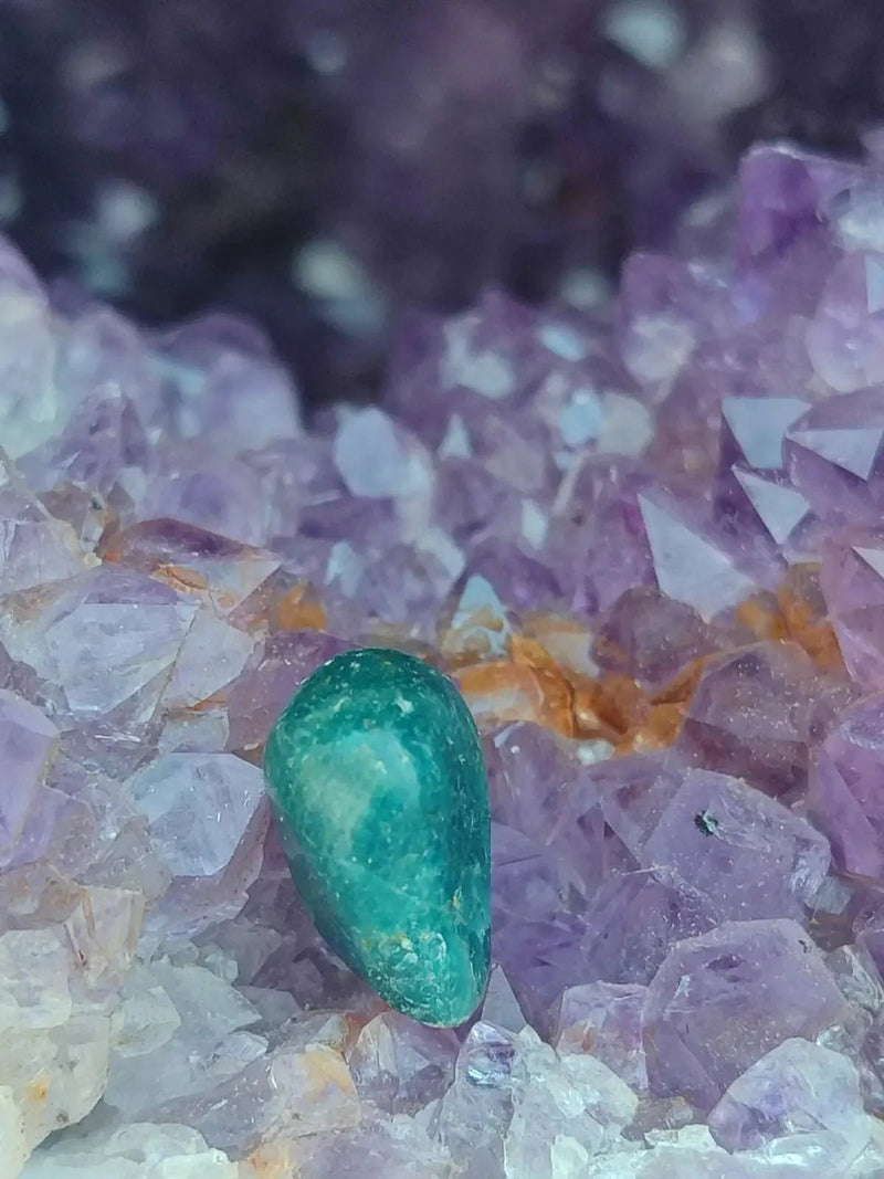 Load image into Gallery viewer, Apatite bleue du Brésil - Pierre roulée (Taille Petite à Moyenne) - Grade Prémium Apatite bleue pierre roulée

