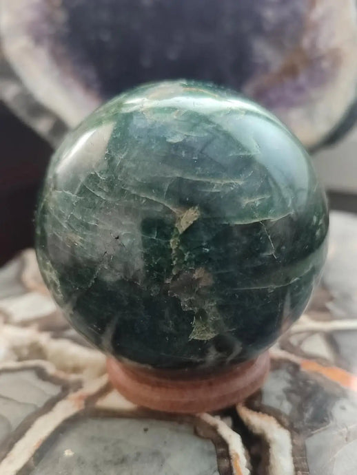 Apatite verte du Brésil (Mine de Sapo) - Sphère - Ø720mm - Grade Prémium Apatite verte sphère