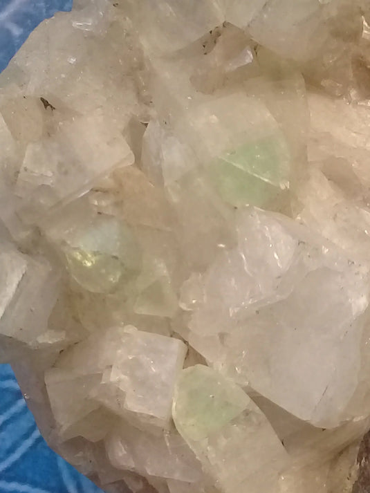Apophylite verte et blanche Grade A ++++ pièce de Collection Apophylite verte et blanche Dans la besace du p'tit Poucet...   