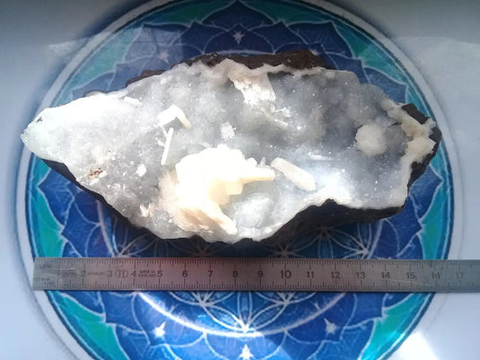 Apophyllite et Stilbite sur calcédoine bleue Brute Grade A +++ pièce de Collection Apophyllite et Stilbite sur Calcédoine bleue