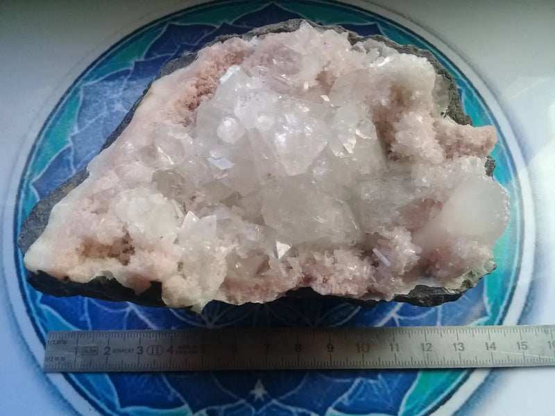 Chargez l&#39;image dans la visionneuse de la galerie, Apophyllite/Rhodochrosite cristallisée Grade A ++++ pièce de Collection Apophyllite sur Rhodochrosite brute cristallisée
