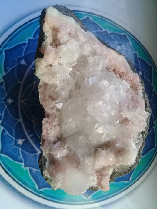 Apophyllite/Rhodochrosite cristallisée Grade A ++++ pièce de Collection Apophyllite sur Rhodochrosite brute cristallisée