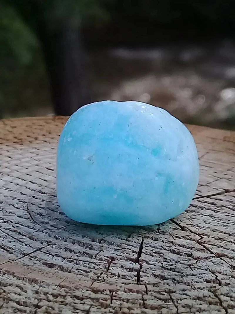 Load image into Gallery viewer, Aragonite Bleue d’Afghanistan - Pierre roulée aspect brut - Grade Prémium Aragonite Bleue pierre roulée aspect brute
