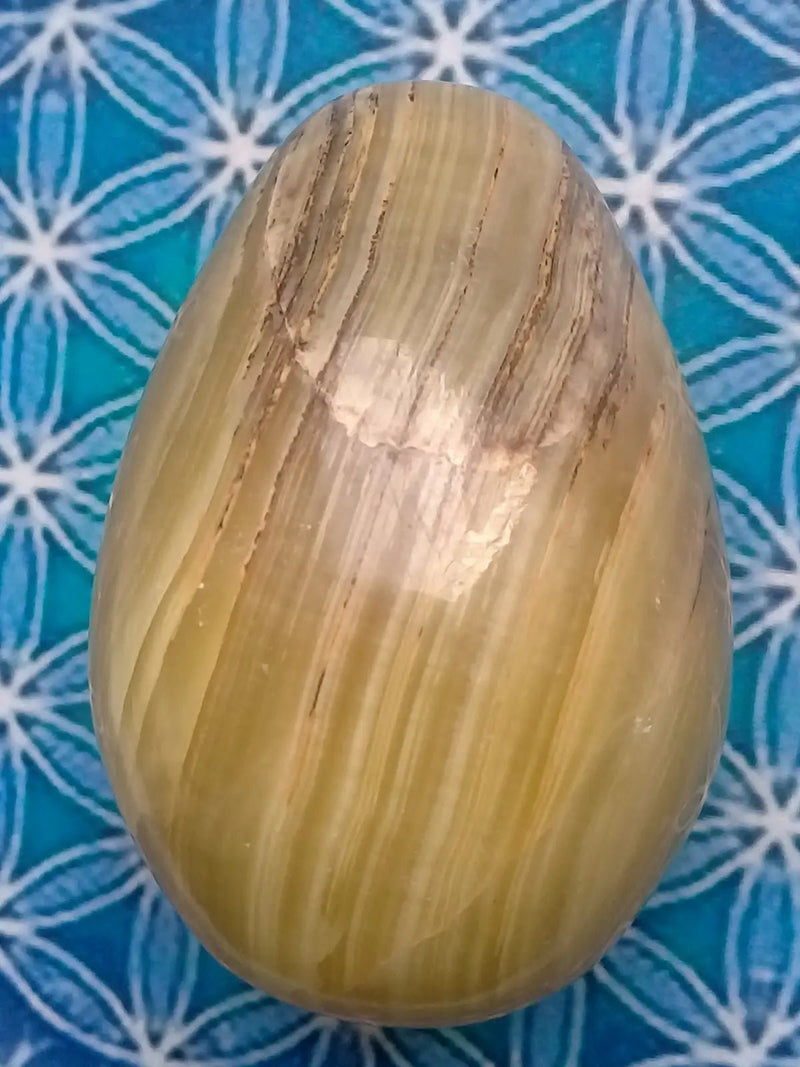 Load image into Gallery viewer, Aragonite Œuf minéral Grade A ++++ 6,7 X 4,5cm Onyx verte Œuf minéral 6,7 X 4,5cm
