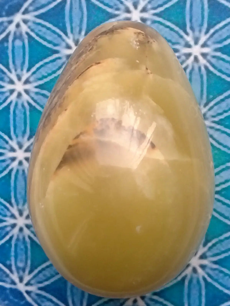 Load image into Gallery viewer, Aragonite Œuf minéral Grade A ++++ 6,7 X 4,5cm Onyx verte Œuf minéral 6,7 X 4,5cm
