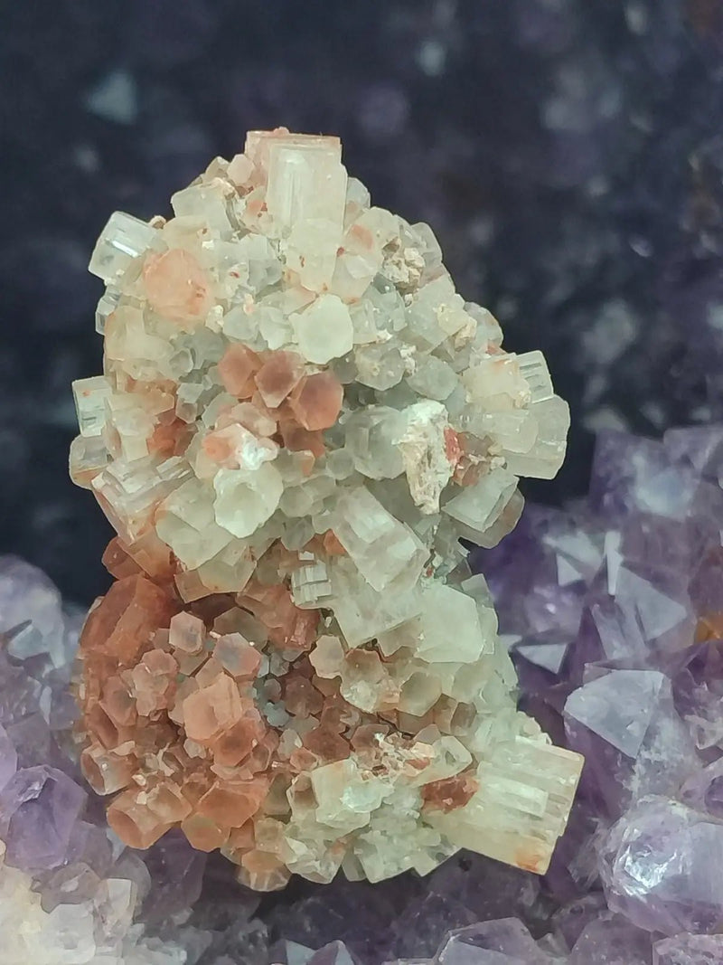 Chargez l&#39;image dans la visionneuse de la galerie, Aragonite Spoutnik de Minglanilla (Espagne) - Pierre brute - Grade Prémium Aragonite Spoutnik pierre brute
