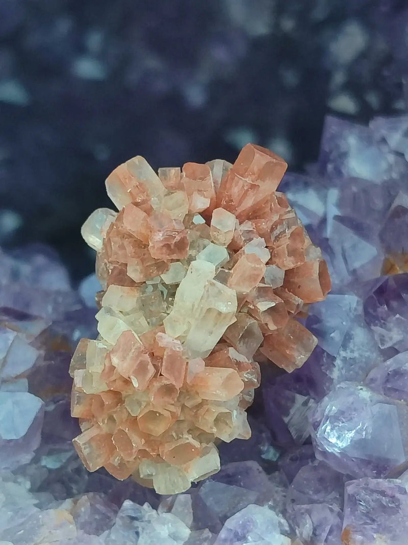 Load image into Gallery viewer, Aragonite Spoutnik de Minglanilla (Espagne) - Pierre brute - Grade Prémium Aragonite Spoutnik pierre brute

