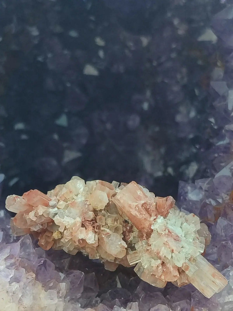 Load image into Gallery viewer, Aragonite Spoutnik de Minglanilla (Espagne) - Pierre brute - Grade Prémium Aragonite Spoutnik pierre brute
