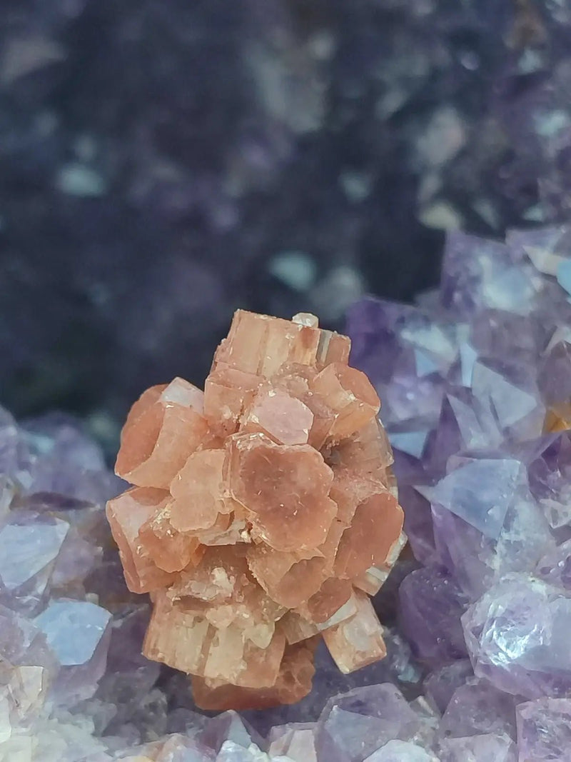 Load image into Gallery viewer, Aragonite Spoutnik de Minglanilla (Espagne) - Pierre brute - Grade Prémium Aragonite Spoutnik pierre brute
