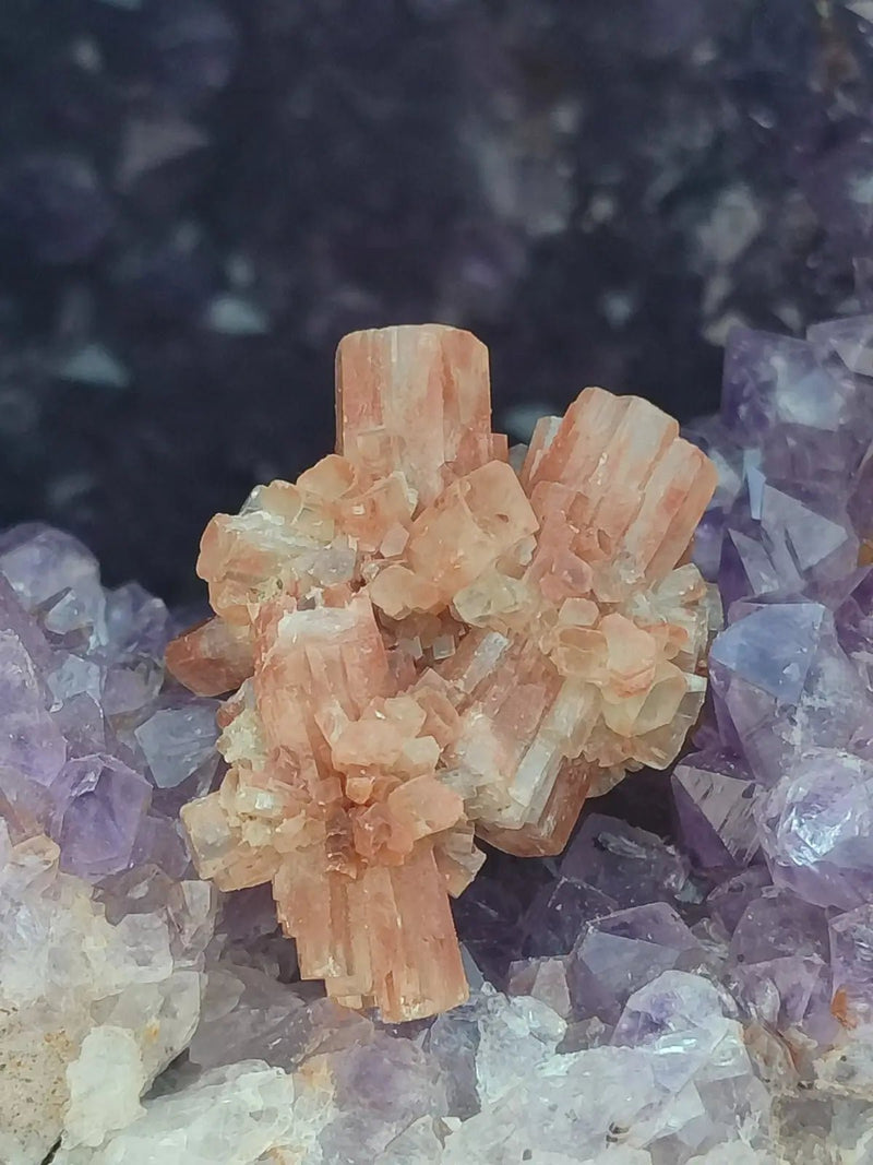Chargez l&#39;image dans la visionneuse de la galerie, Aragonite Spoutnik de Minglanilla (Espagne) - Pierre brute - Grade Prémium Aragonite Spoutnik pierre brute

