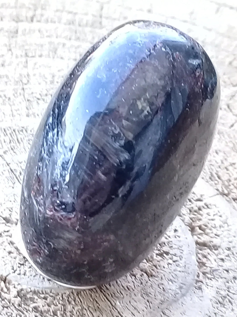 Carica immagine in Galleria Viewer, Astrophyllite du Brésil pierre roulée Grade A++++ Astrophyllite du Brésil pierre roulée Dans la besace du p&#39;tit Poucet   
