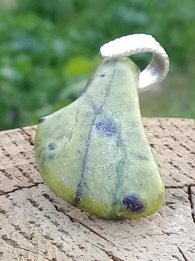 Load image into Gallery viewer, Atlantasite pendentif Grade A ++++ (Fourni avec son cordon) Atlantasite pendentif
