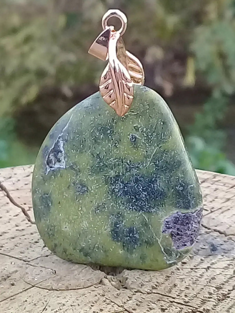 Load image into Gallery viewer, Atlantasite pendentif Grade A ++++ (Fourni avec son cordon) Atlantasite pendentif
