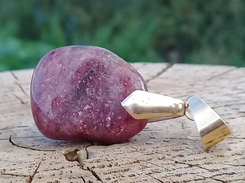 Load image into Gallery viewer, Aventurine rouge du Brésil pendentif Grade A++++ Fourni avec cordon Aventurine rouge du Brésil pendentif
