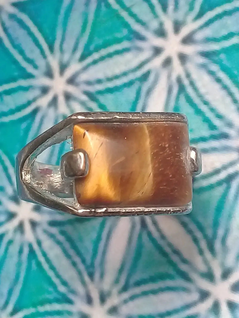 Load image into Gallery viewer, Bague en Œil de tigre taille 18 Grade A ++++ Bague œil de tigre taille 18
