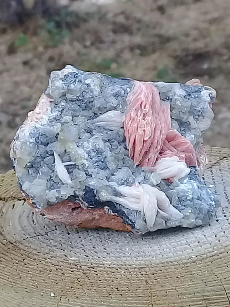 Load image into Gallery viewer, Baryte et Cérusite sur Galène Grade A ++++ Baryte et Cérusite sur Galène
