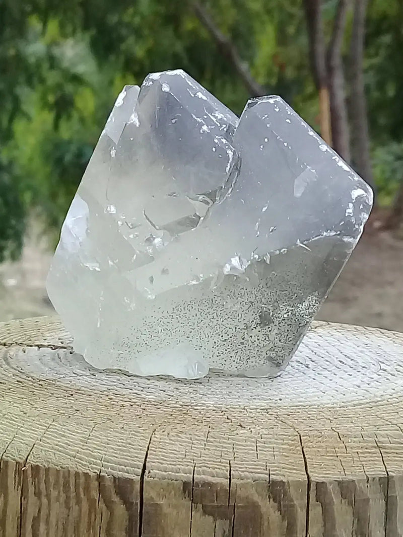 Load image into Gallery viewer, Baryte fantôme fumée cristallisée pointe brute Grade A ++++ Baryte fantôme fumée cristallisée pointe brute
