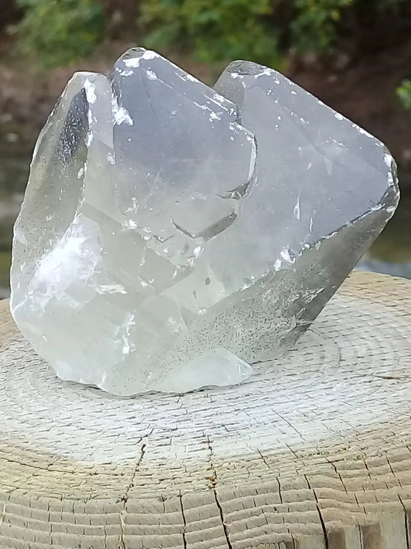 Load image into Gallery viewer, Baryte fantôme fumée cristallisée pointe brute Grade A ++++ Baryte fantôme fumée cristallisée pointe brute
