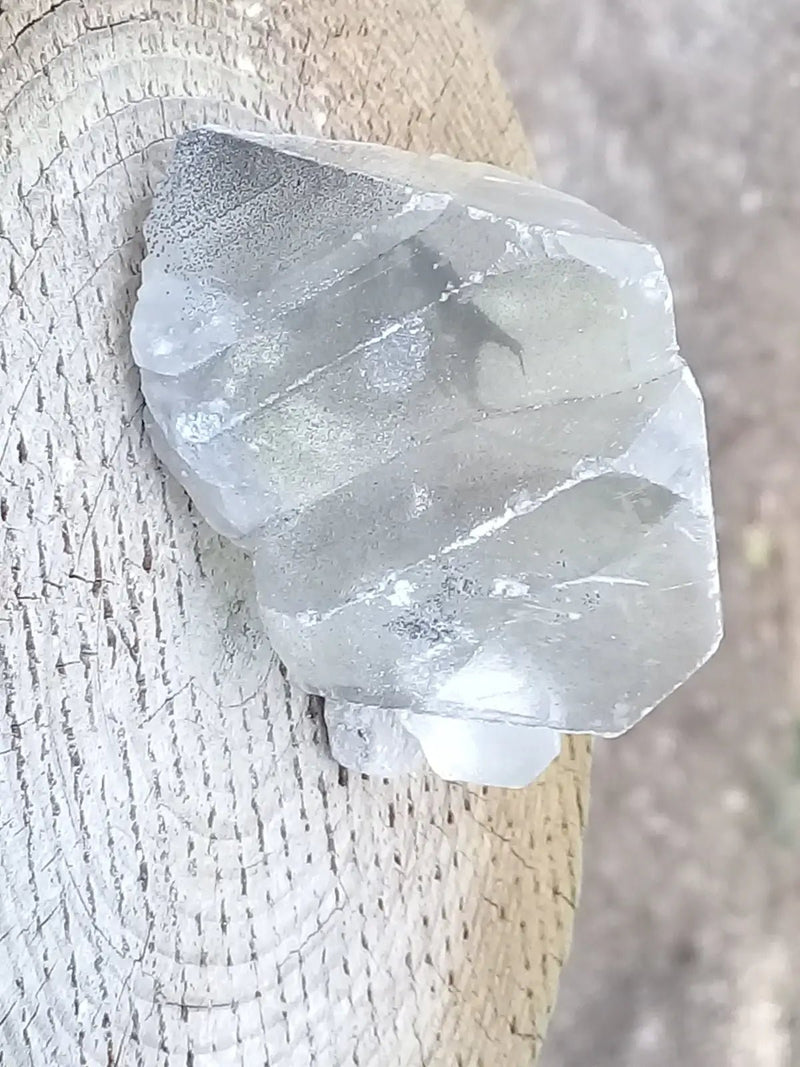 Load image into Gallery viewer, Baryte fumée cristallisée pointe brute Grade A ++++ Baryte fumée crystallisée

