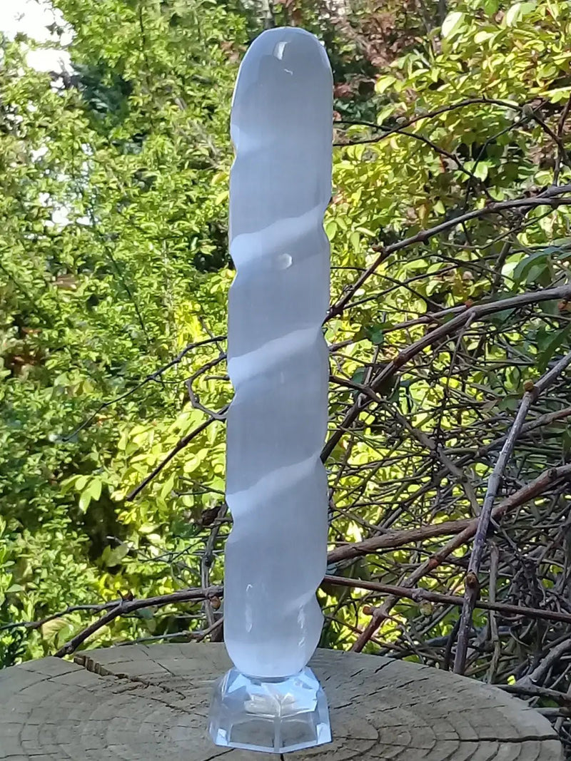 Load image into Gallery viewer, Bâton de massage rainuré en Sélénite blanche du Maroc Grade A ++++ G-M Bâton de massage rainuré en Sélénite blanche du Maroc Gros modèle
