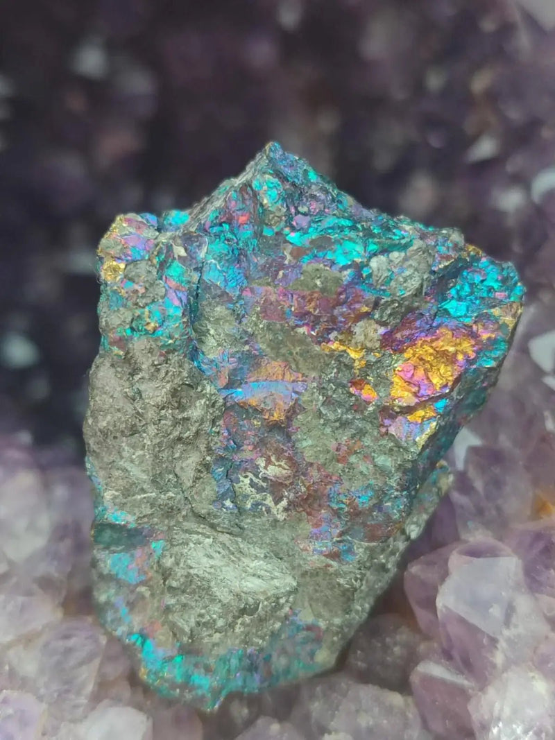 Chargez l&#39;image dans la visionneuse de la galerie, Bornite de Butte Montana - Pierre brute - Grade Prémium - Pierre de Transformation Bornite iridescente du Montana
