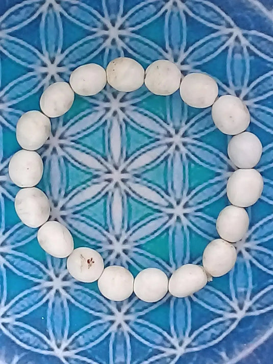 Bracelet Agate Blanche fait par nos soins avec des perles naturelles Bracelet Agate Blanche