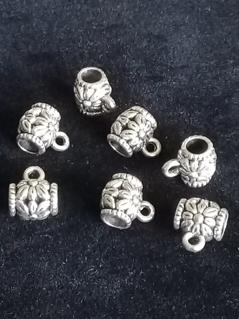 Load image into Gallery viewer, Breloque perle avec anneau d’attache Diam: 6mm Prix à l’unité Breloques perles avec anneau d’attache Diam: 6mm couleur Argent
