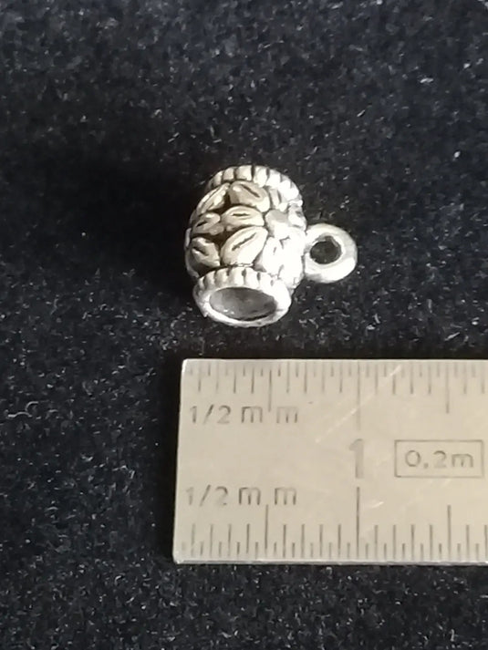 Breloque perle avec anneau d’attache Diam: 6mm Prix à l’unité Breloques perles avec anneau d’attache Diam: 6mm couleur Argent