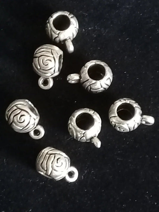 Breloque perle avec anneau d’attache Diam: 8mm Prix à l’unité Breloques perles avec anneau d’attache Diam: 8mm couleur argent