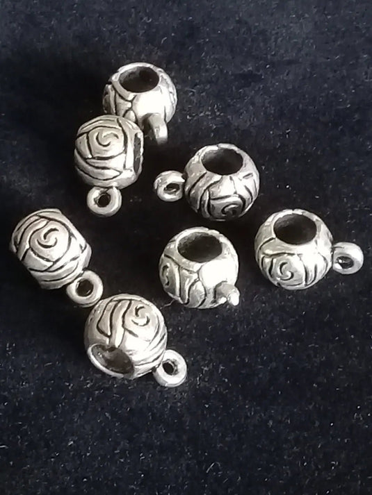 Breloque perle avec anneau d’attache Diam: 8mm Prix à l’unité Breloques perles avec anneau d’attache Diam: 8mm couleur argent