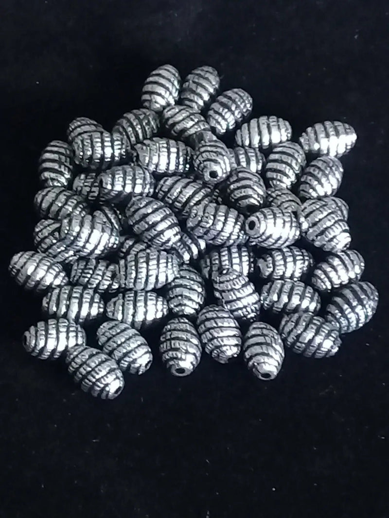 Load image into Gallery viewer, Breloque perle métal couleur Argent Diam: 6mm Prix perle à l’unité Breloque perle métal couleur Argent Diam: 6mm
