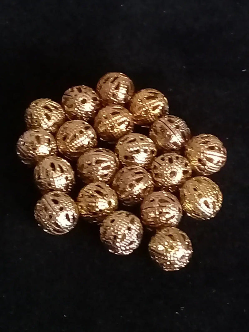 Chargez l'image dans la visionneuse de la galerie, Breloque perle métal couleur Or Diam: 8mm Prix perle à l’unité Breloque perle métal couleur Or Diam: 8mm
