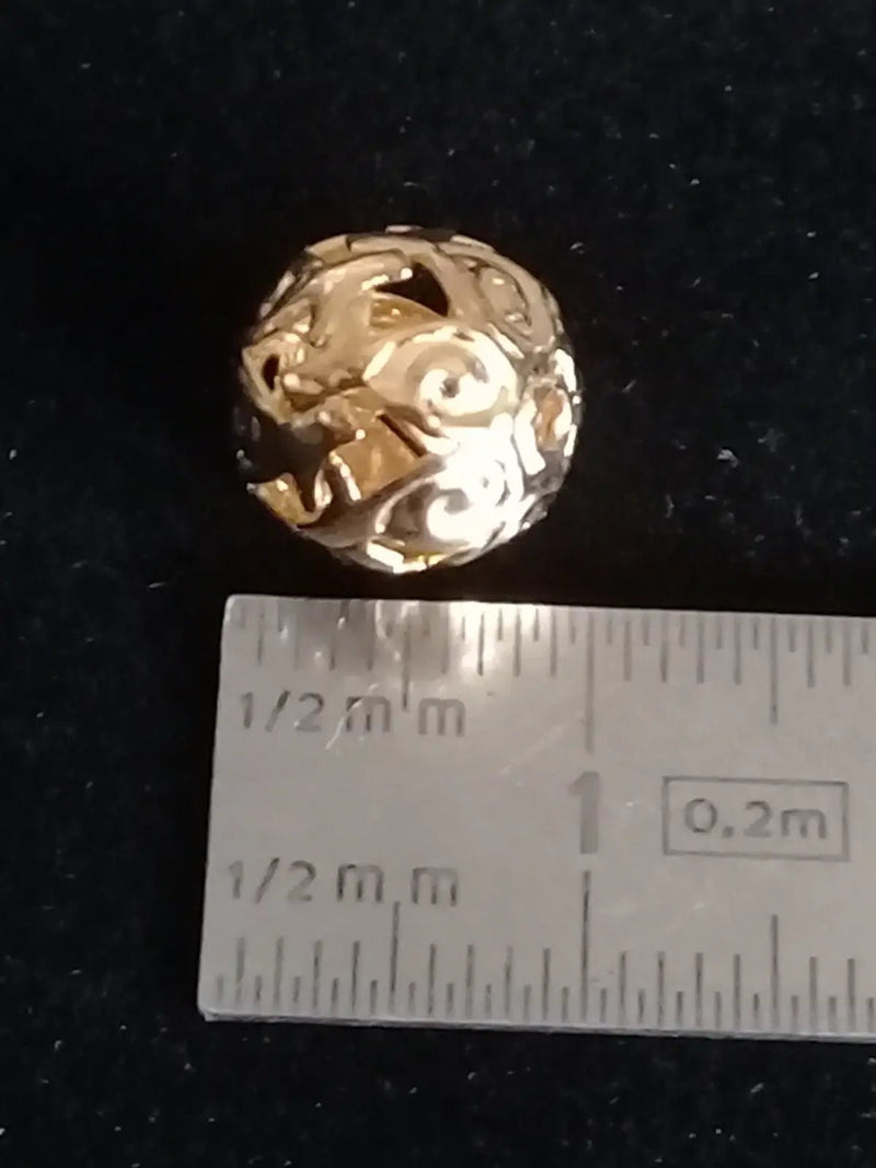 Load image into Gallery viewer, Breloque perle métal couleur Or Diam: 8mm Prix perle à l’unité Breloque perle métal couleur Or Diam: 8mm
