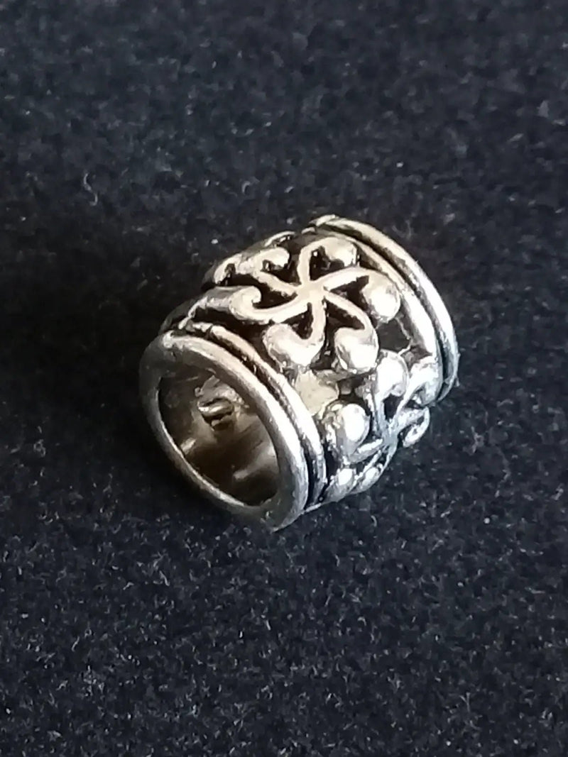 Load image into Gallery viewer, Breloque perle métal Divers coloris 10mm X 10mm Prix perle à l’unité Perle breloque métal Divers coloris 10mm X 10mm
