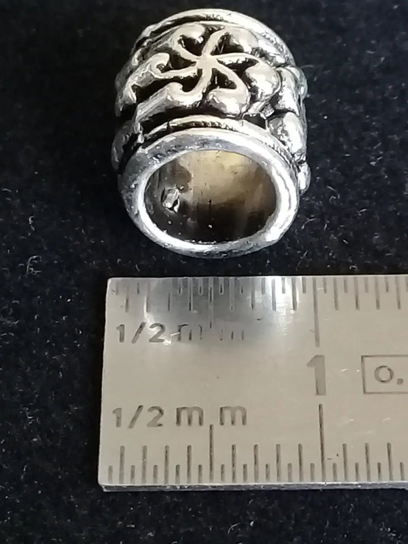 Load image into Gallery viewer, Breloque perle métal Divers coloris 10mm X 10mm Prix perle à l’unité Perle breloque métal Divers coloris 10mm X 10mm
