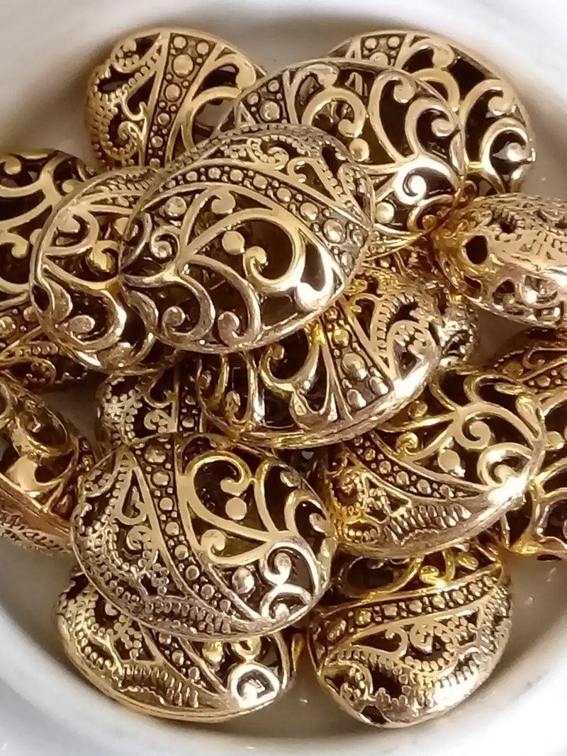 Chargez l'image dans la visionneuse de la galerie, Breloque perle ovale Divers coloris 22mm X 18mm X 12mm Prix perle à l’unité Or Perles breloque ovale Divers coloris
