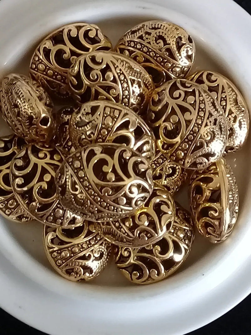 Chargez l'image dans la visionneuse de la galerie, Breloque perle ovale Divers coloris 22mm X 18mm X 12mm Prix perle à l’unité Perles breloque ovale Divers coloris
