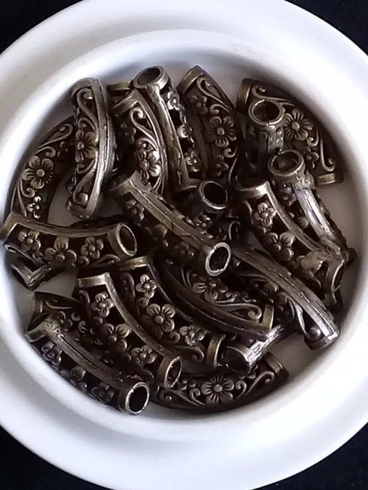 Breloques pour collier couleur Bronze ancien 25mm X 6mm Prix à l’unité Breloque pour collier pour Bronze ancien