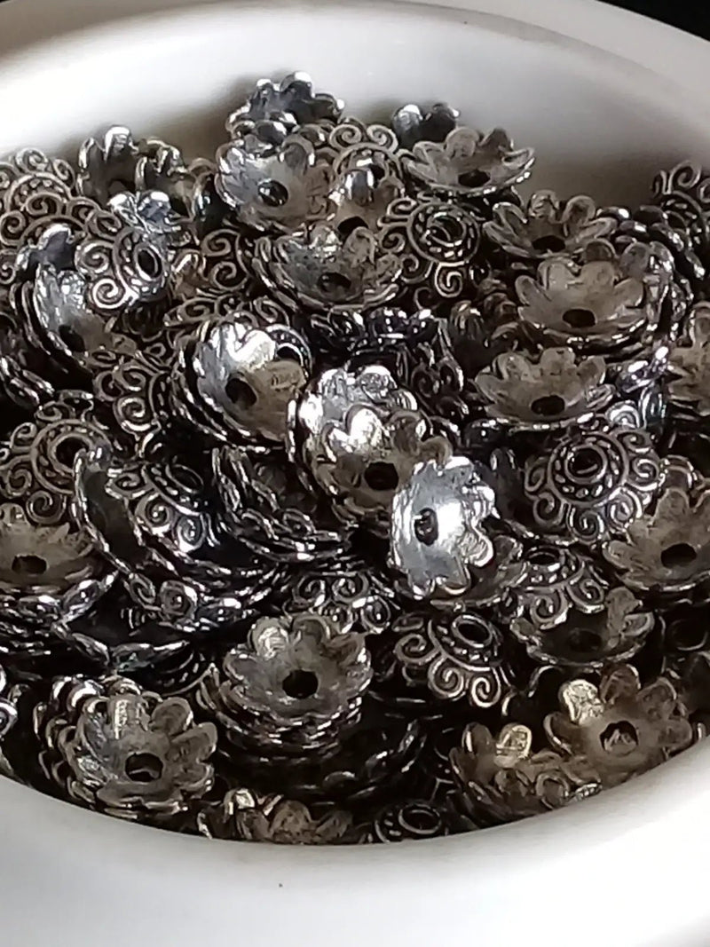 Load image into Gallery viewer, Breloques séparatifs couleur Argent Diam: 8mm Prix à l’unité Breloques séparatifs couleur Argent Diam: 8mm
