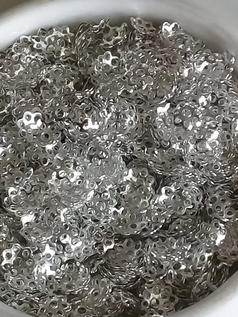 Chargez l&#39;image dans la visionneuse de la galerie, Breloques séparatifs Divers coloris Diam: 6mm Prix à l’unité Breloques séparatifs Divers coloris Diam: 6mm
