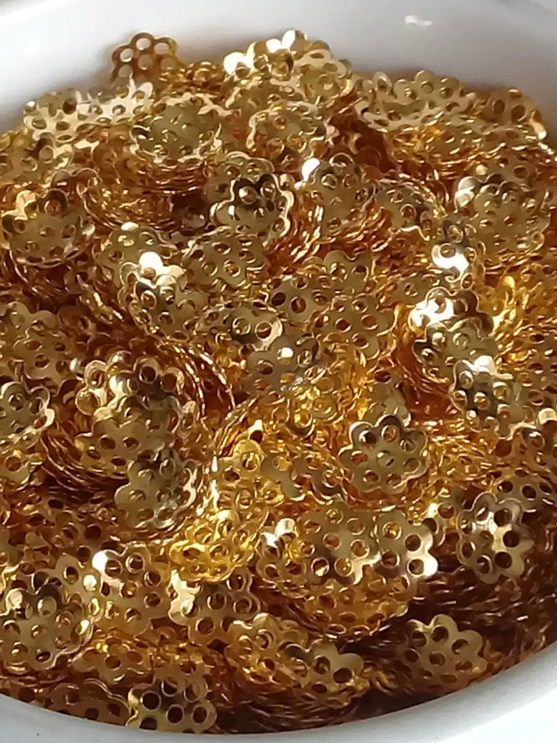 Chargez l&#39;image dans la visionneuse de la galerie, Breloques séparatifs Divers coloris Diam: 6mm Prix à l’unité Breloques séparatifs Divers coloris Diam: 6mm
