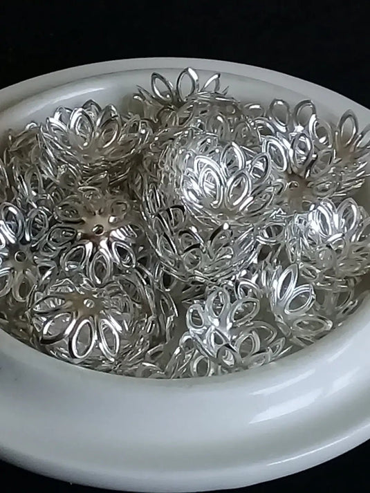 Breloques séparatifs perles Divers coloris Diamètre 15mm Prix à l’unité Breloques séparatifs perles divers coloris